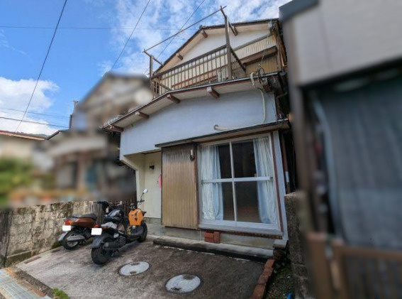 中秦泉寺の外観