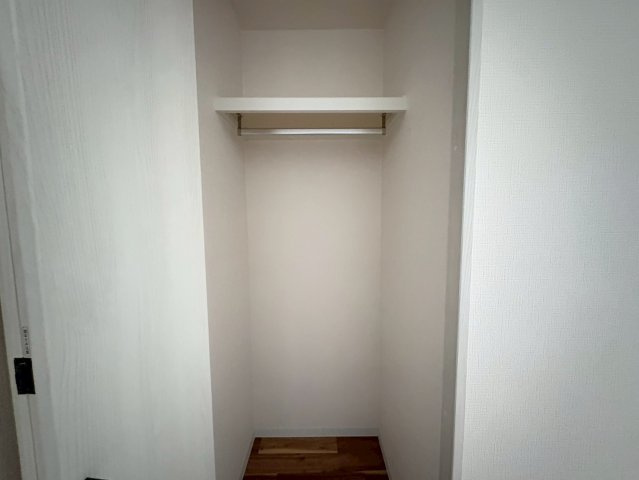 エムフラット衣摺Iの収納