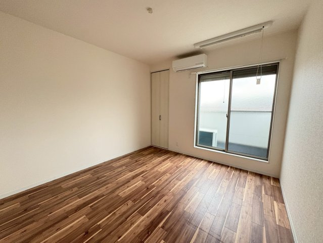 エムフラット衣摺Iの居間・リビング