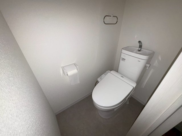 エムフラット衣摺Iのトイレ