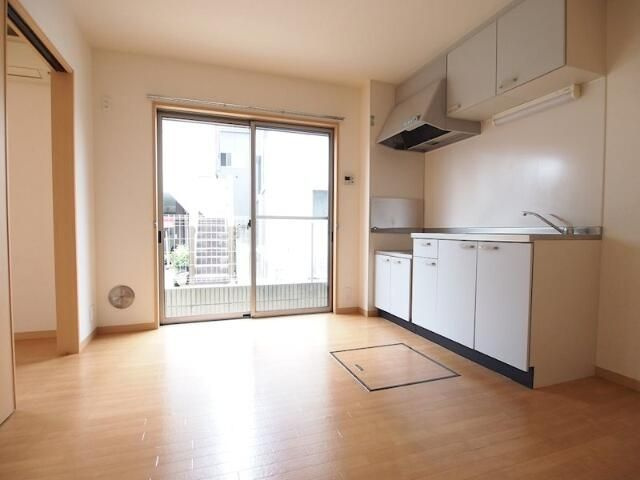 ドルチェ本八幡Ａ棟の居間・リビング