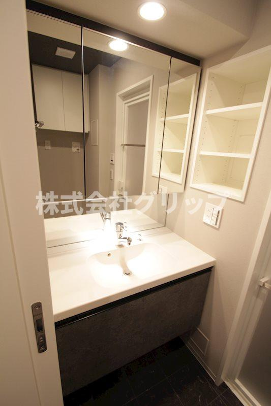 デュオステージ横浜中央の独立洗面台