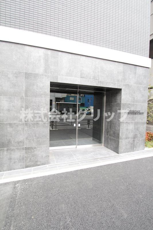 デュオステージ横浜中央のエントランス