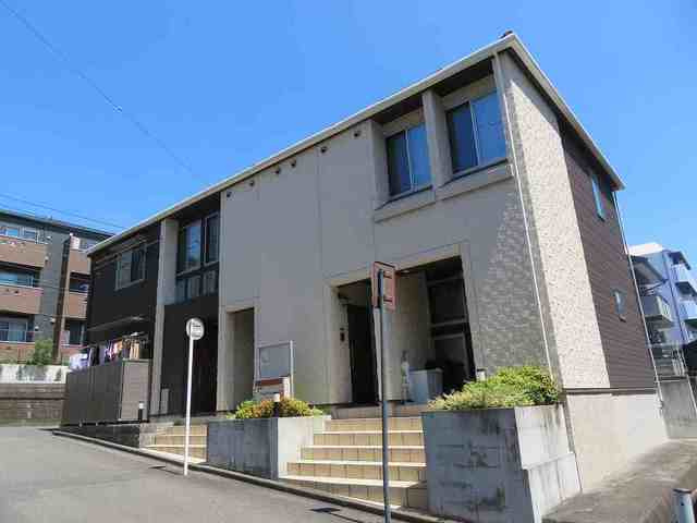 多摩市山王下１丁目のアパート