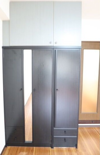 リブローネ南山の収納