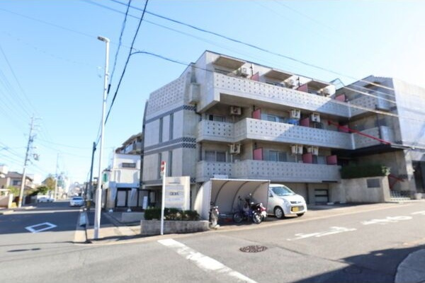 リブローネ南山