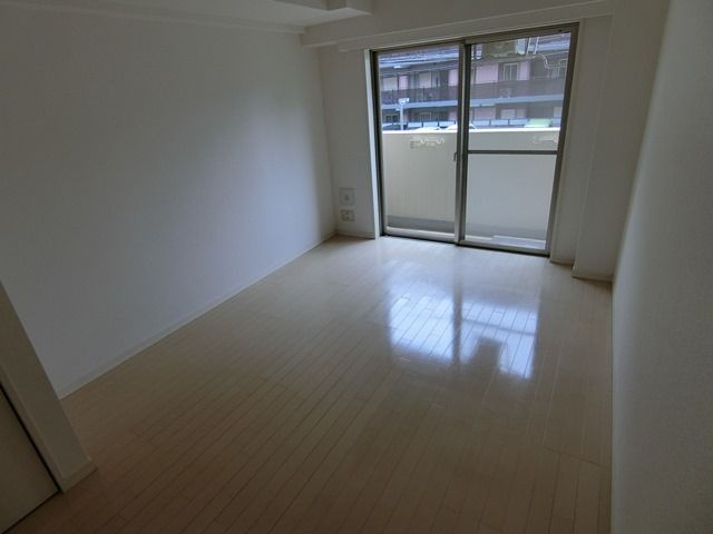 メゾン西馬込の洋室