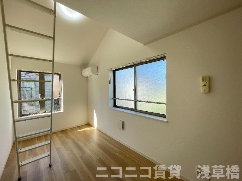 エスポワール日暮里のバルコニー