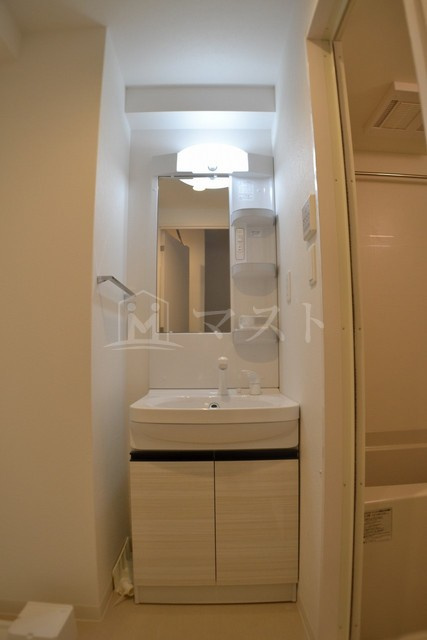 セオリー難波WESTの洗面所