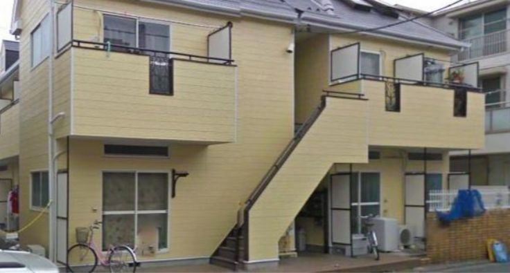 江戸川区南小岩６丁目のアパートのエントランス