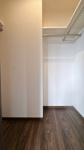 【収納】 | 以和貴マンション須賀町☆仲介手数料半額☆ | 季節物や掃除用具などもたっぷりしまえる大型収納。お部屋の綺麗さを保つための心強い味方です。