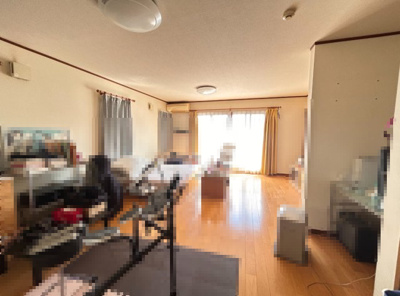 【居間・リビング】 | 【2世帯住宅】秦野市南矢名　中古戸建