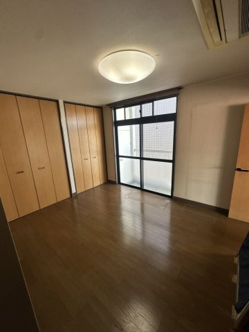 久留米市日吉町の賃貸マンションの居間・リビング