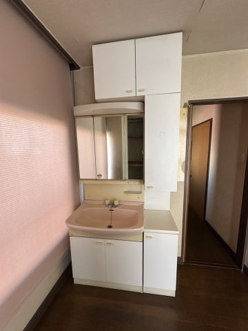 久留米市日吉町の賃貸マンションの独立洗面台