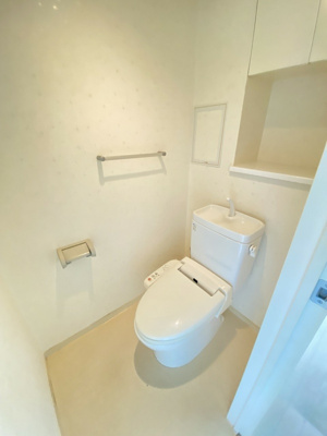 【トイレ】 | アクシア池袋 | 温水洗浄便座付きのトイレです(^^)/