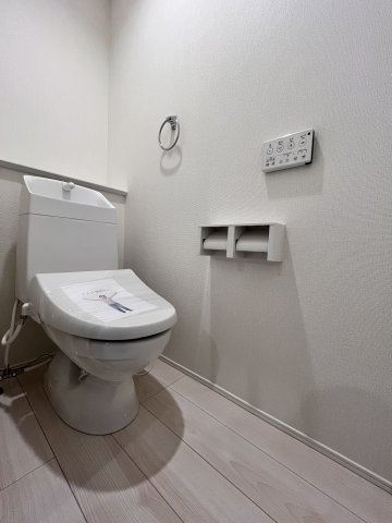 津市半田 第1 新築戸建【全2棟】のトイレ|２階トイレ