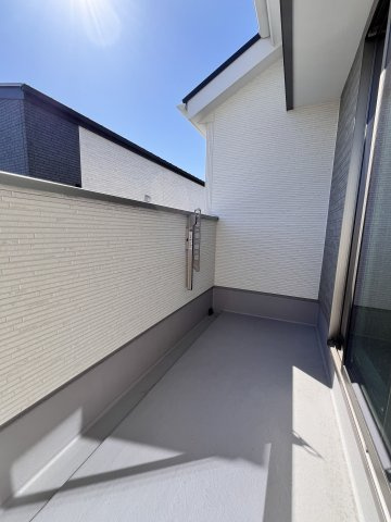 津市半田 第1 新築戸建【全2棟】のバルコニー