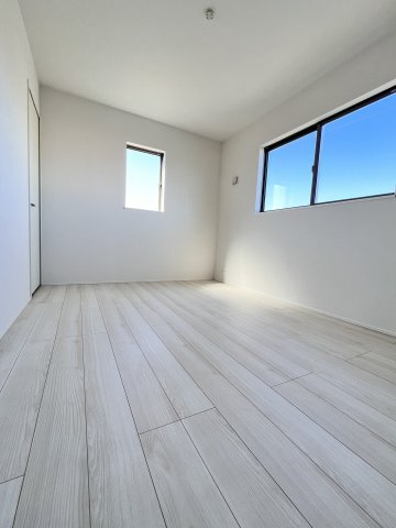 津市半田 第1 新築戸建【全2棟】の洋室|２階洋室：６帖