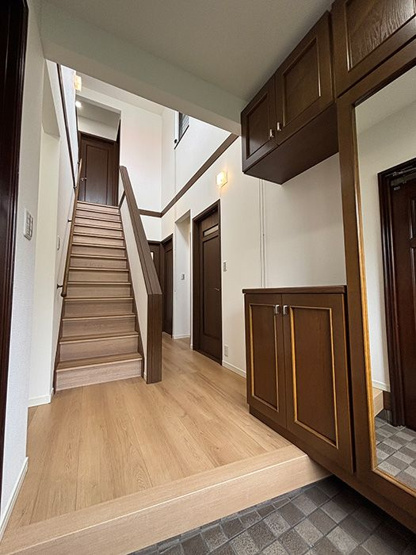 【玄関】 | 筑紫野市美しが丘南４丁目　中古戸建☆仲介手数料無料☆