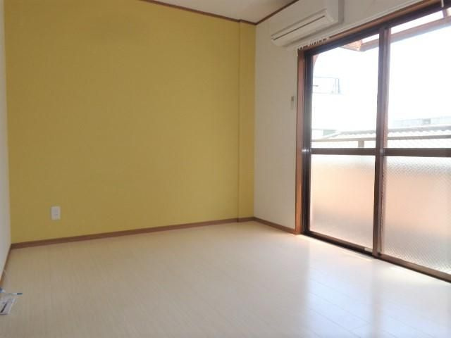 ＭＴハイツの居間・リビング