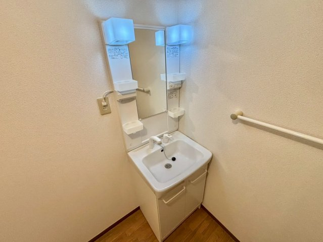 ハイカムールエレガンスの独立洗面台