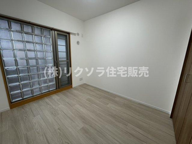 リバティパーク枚方F棟の洋室|洋室5.0帖
■物件内覧・資金計画相談・住宅ローン相談、リフォーム相談、お問合せ受付中■
※当日・翌日のご内覧、ご相談はお電話でのお問合せがスムーズです！