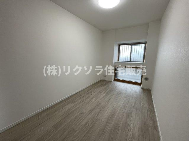 リバティパーク枚方F棟の寝室|洋室6.7帖
■物件内覧・資金計画相談・住宅ローン相談、リフォーム相談、お問合せ受付中■
※当日・翌日のご内覧、ご相談はお電話でのお問合せがスムーズです！