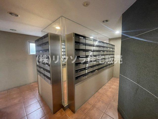 リバティパーク枚方F棟の設備|集合ポスト
■物件内覧・資金計画相談・住宅ローン相談、リフォーム相談、お問合せ受付中■
※当日・翌日のご内覧、ご相談はお電話でのお問合せがスムーズです！