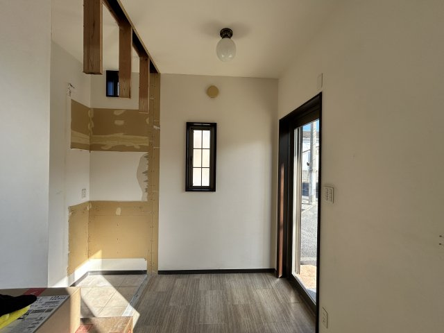 中村1丁目　中古住宅の玄関