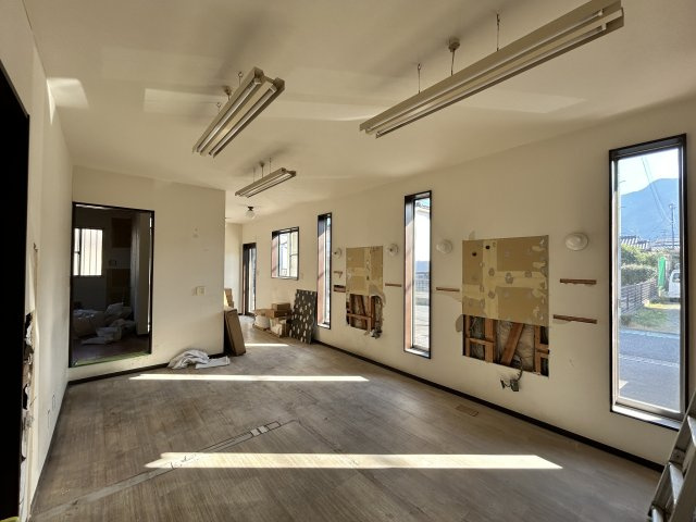 中村1丁目　中古住宅の居間・リビング
