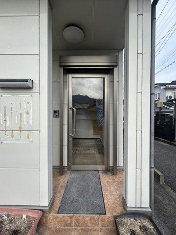 中村1丁目　中古住宅の玄関