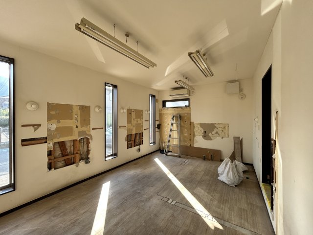 中村1丁目　中古住宅の居間・リビング