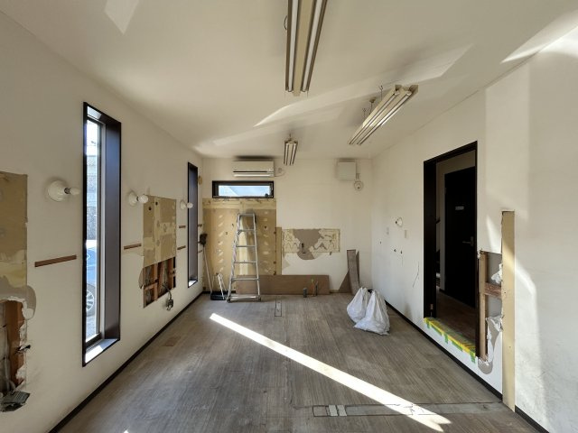 中村1丁目　中古住宅の居間・リビング