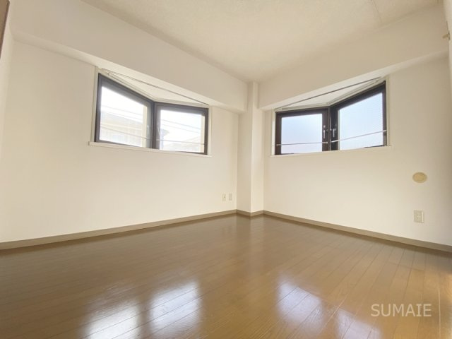 カサグランデ大宮の寝室|人気の角部屋！