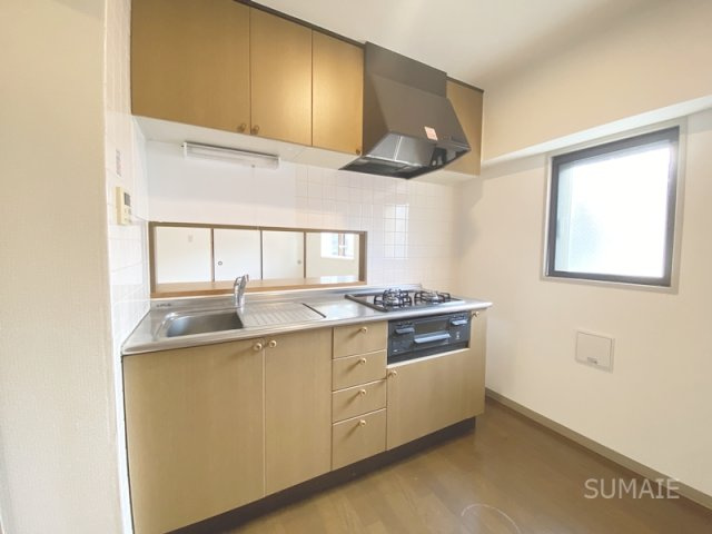 カサグランデ大宮のキッチン|収納力のあるキッチンです！