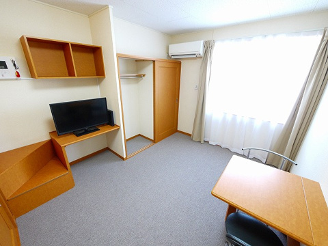レオパレスＳＡＷＡＨの内装|明るい洋室です