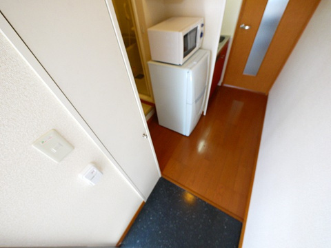 レオパレスＳＡＷＡＨの玄関|ゆったりとした玄関です