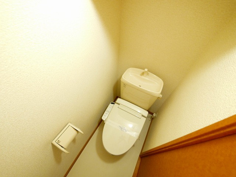 レオパレスＳＡＷＡＨのトイレ|コンパクトで使いやすいトイレです