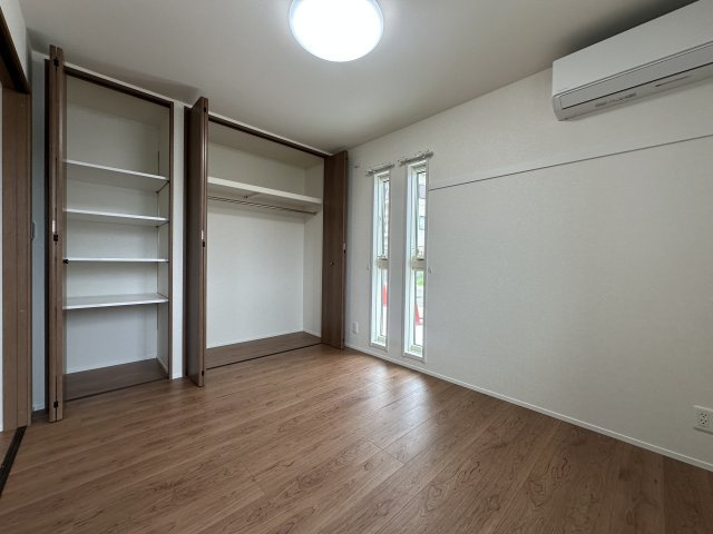 府中市白糸台４丁目のアパートの寝室
