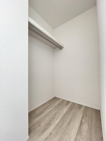 津市半田 第1 新築戸建【全2棟】の収納|２階洋室：5.5帖
