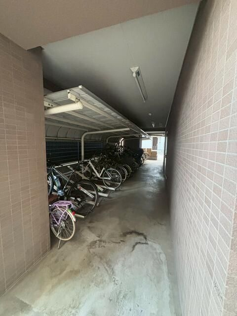 プレジール本郷ステーションプラザの設備|駐輪場