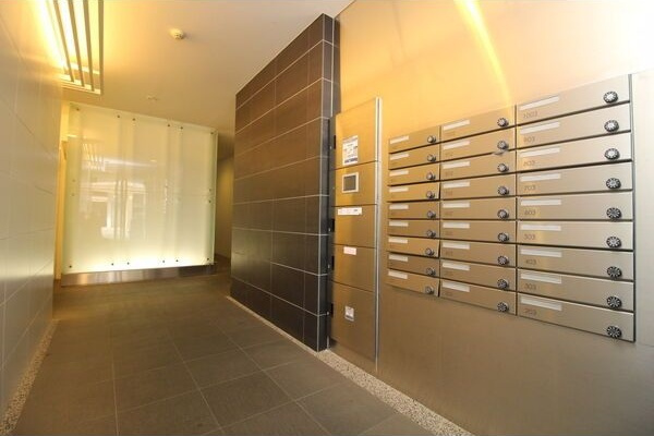 エルスタンザ栄南のエントランス