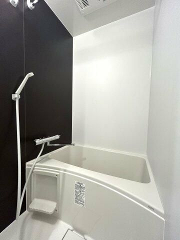 バズ西台Ⅲの浴室
