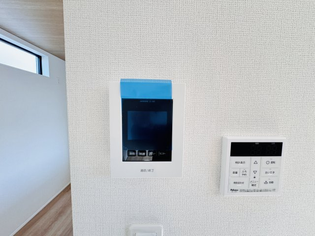 三郷市鷹野５丁目新築戸建【鷹野小学校：8分】のセキュリティ|来客時も安心のTVモニター付きインターフォン