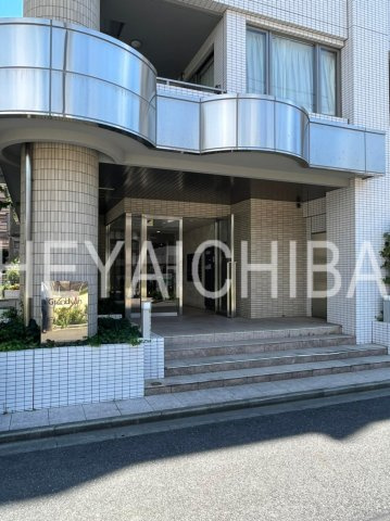 グランヴァン両国のエントランス