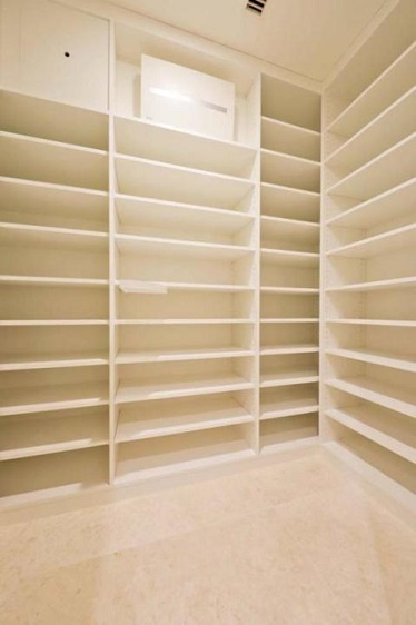 港区麻布台１丁目の賃貸マンションのその他|シューズインクローゼット