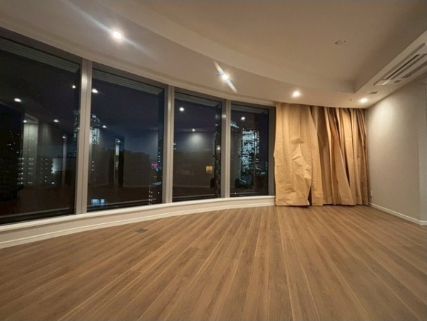 港区麻布台１丁目の賃貸マンションの居間・リビング