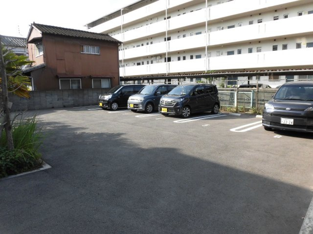 ロックフィル日ノ出の駐車場|空き状況はご確認ください