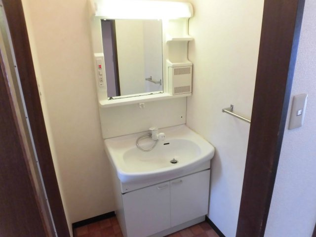 ロックフィル日ノ出の洗面所