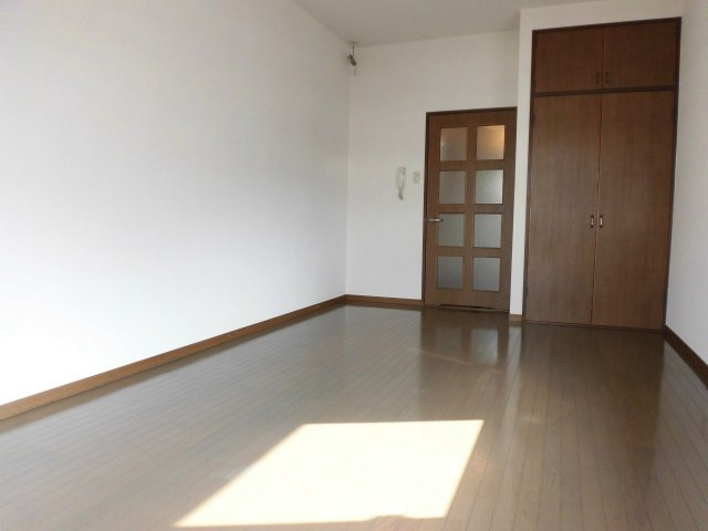 ロックフィル日ノ出の内装